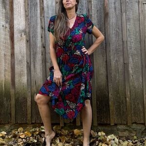 Vintage Floral V-Neck Midi Dress